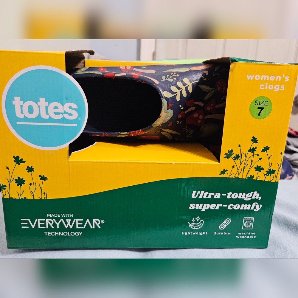 Totes Women's Ultra Tough Super Comfy Lightweight Durable Gardening Clog/ Size 7